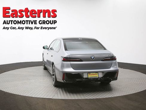 Used 2023 BMW 740i w/ Executive Package RWD image 70