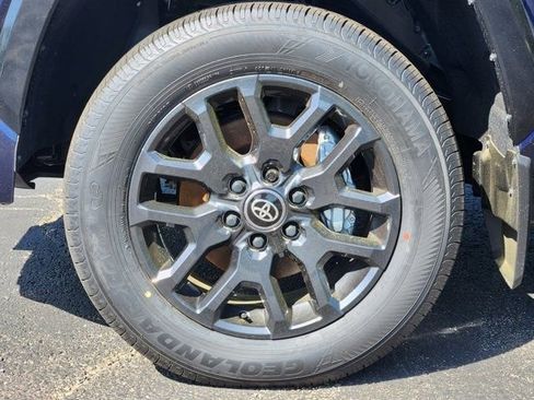 New 2025 Toyota Tundra Platinum image 30