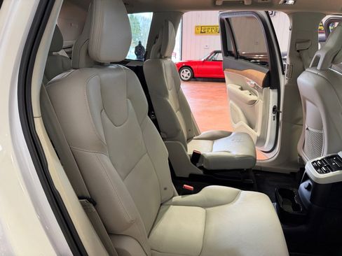 Used 2022 Volvo XC90 T8 Inscription Expression image 24