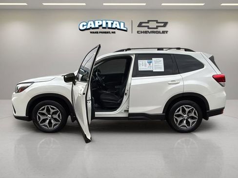 Used 2019 Subaru Forester Premium image 13