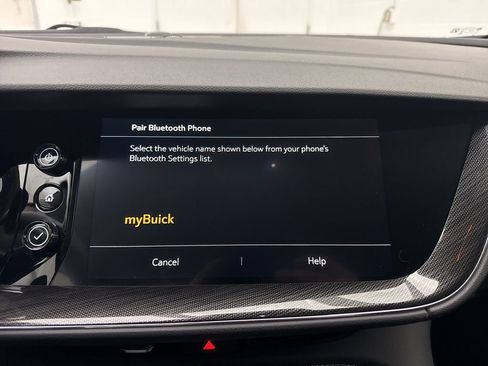 Used 2023 Buick Envision Essence image 29