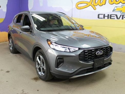 Used 2025 Ford Escape ST-Line AWD/4WD image 4