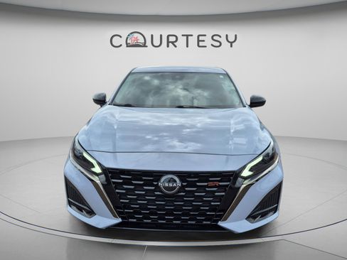 Certified 2023 Nissan Altima 2.5 SR FWD image 10