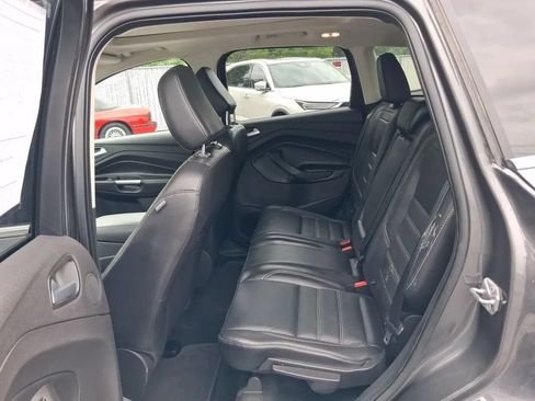 Used 2019 Ford Escape Titanium AWD/4WD image 23