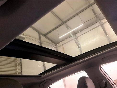 Used 2019 Toyota Camry XSE image 22