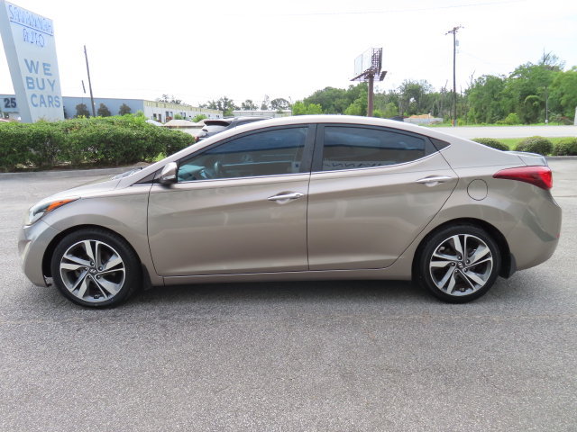 Used 2015 Hyundai Elantra Limited FWD image 11