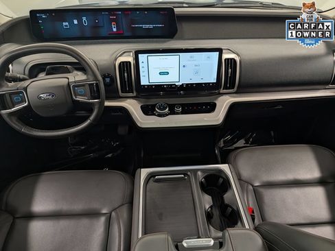 Used 2025 Ford Expedition Active AWD/4WD image 26