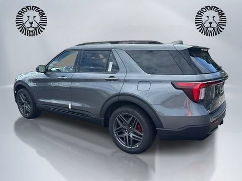 New 2026 Ford Explorer ST-Line w/ ST-Line Street Pack AWD/4WD image 9