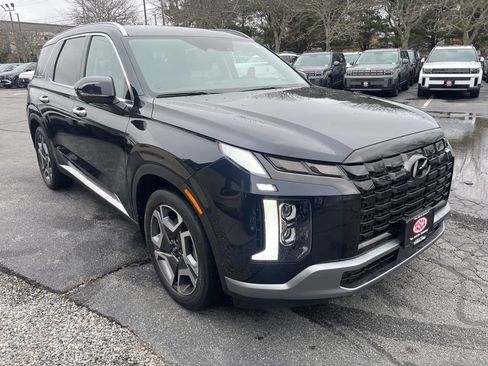 Used 2023 Hyundai Palisade SEL AWD/4WD image 3