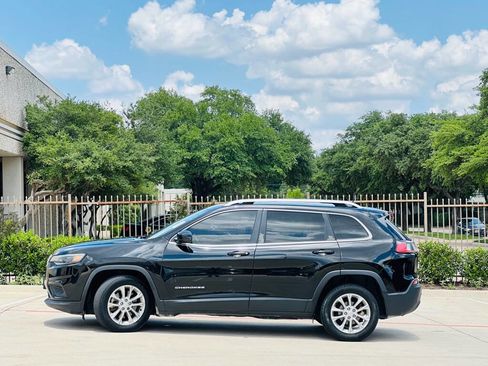 Used 2019 Jeep Cherokee Latitude w/ Popular Appearance Group FWD image 5