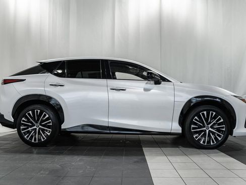 Used 2023 Lexus RZ 450e Premium w/ Technology Package image 3