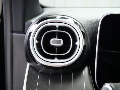 Certified 2026 Mercedes-Benz GLC 300 4MATIC image 27
