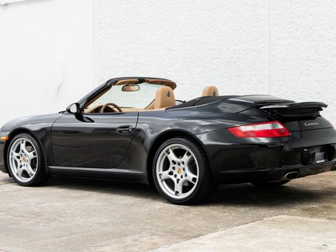 Used 2007 Porsche 911 Carrera RWD image 4
