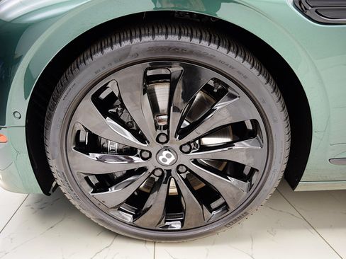 Certified 2022 Bentley Flying Spur V8 AWD/4WD image 47