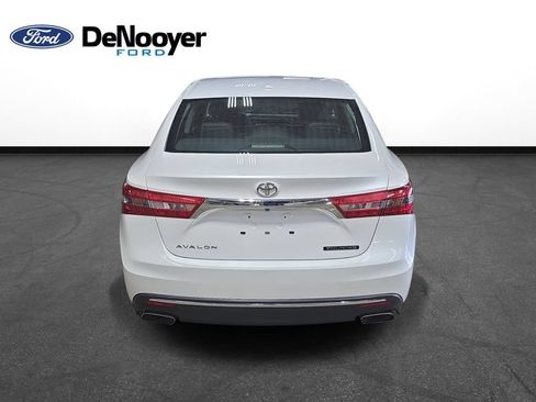 Used 2018 Toyota Avalon Touring w/ Carpet Mat Package FWD image 7