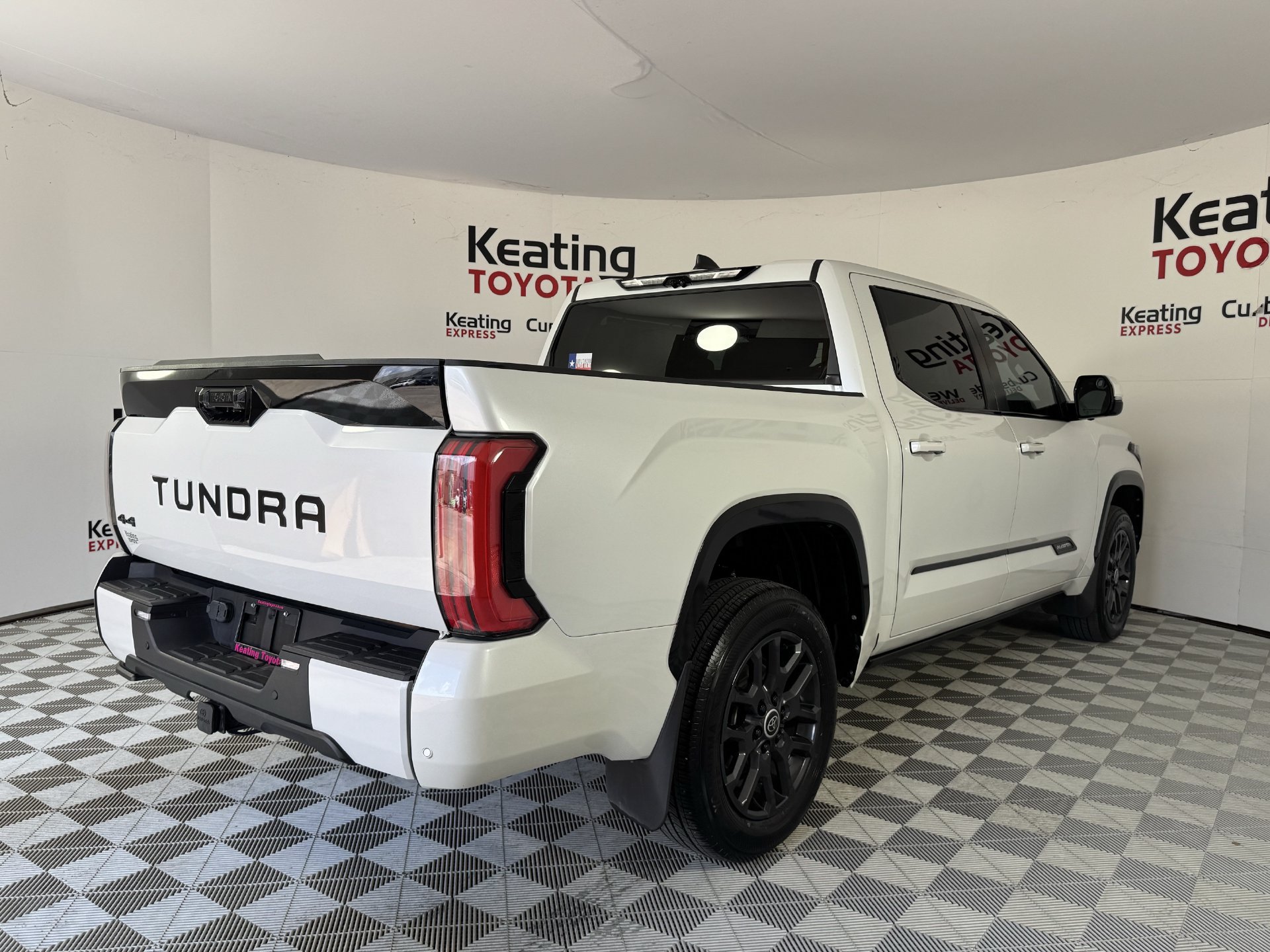Used 2024 Toyota Tundra Platinum AWD/4WD image 5