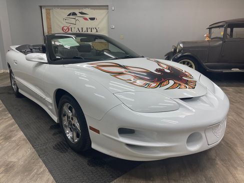 Used 2000 Pontiac Firebird Trans Am RWD image 8