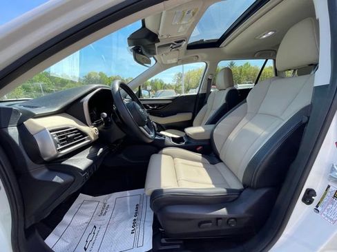 Certified 2025 Subaru Outback Limited AWD/4WD image 17