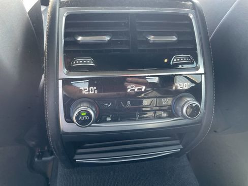 Used 2016 BMW 750i image 24