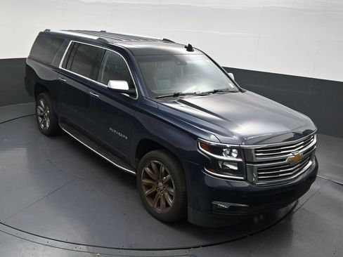Used 2019 Chevrolet Suburban Premier RWD image 21