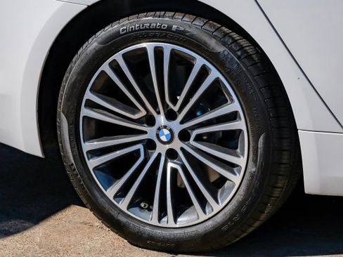 Used 2019 BMW 540i w/ Executive Package image 63