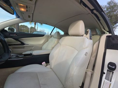 Used 2010 Lexus IS 250C image 13