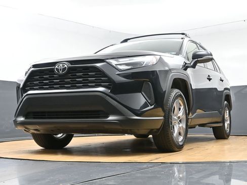 Used 2025 Toyota RAV4 XLE image 49