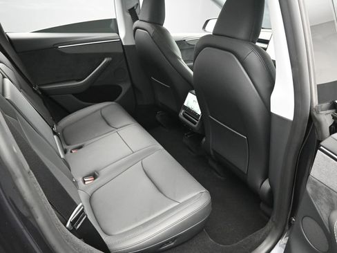 Used 2026 Tesla Model Y Long Range image 28