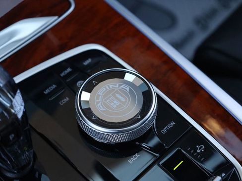 Used 2021 BMW ALPINA XB7 image 44