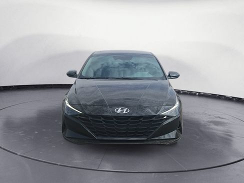Used 2023 Hyundai Elantra SEL FWD image 2