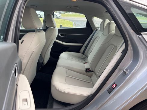 Used 2023 Hyundai Sonata SE FWD image 23