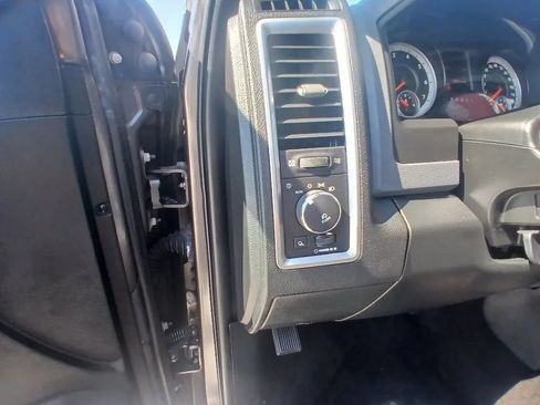 Used 2014 RAM 1500 Big Horn RWD image 24