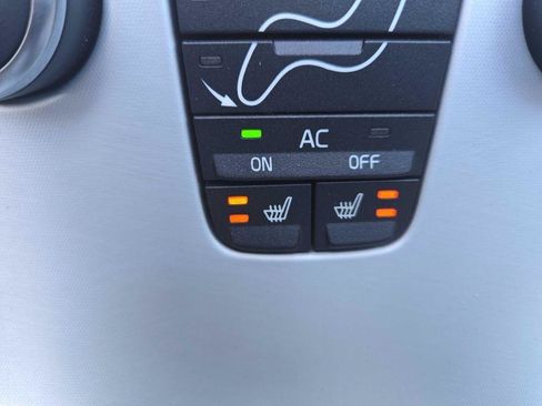 Used 2012 Volvo C70 T5 w/ Climate Pkg FWD image 20