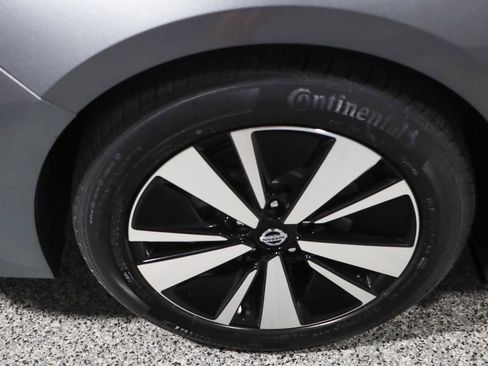 Used 2021 Nissan Altima 2.5 SV w/ SV Premium Package image 11