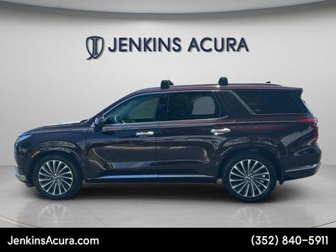 Used 2024 Hyundai Palisade Calligraphy FWD image 4