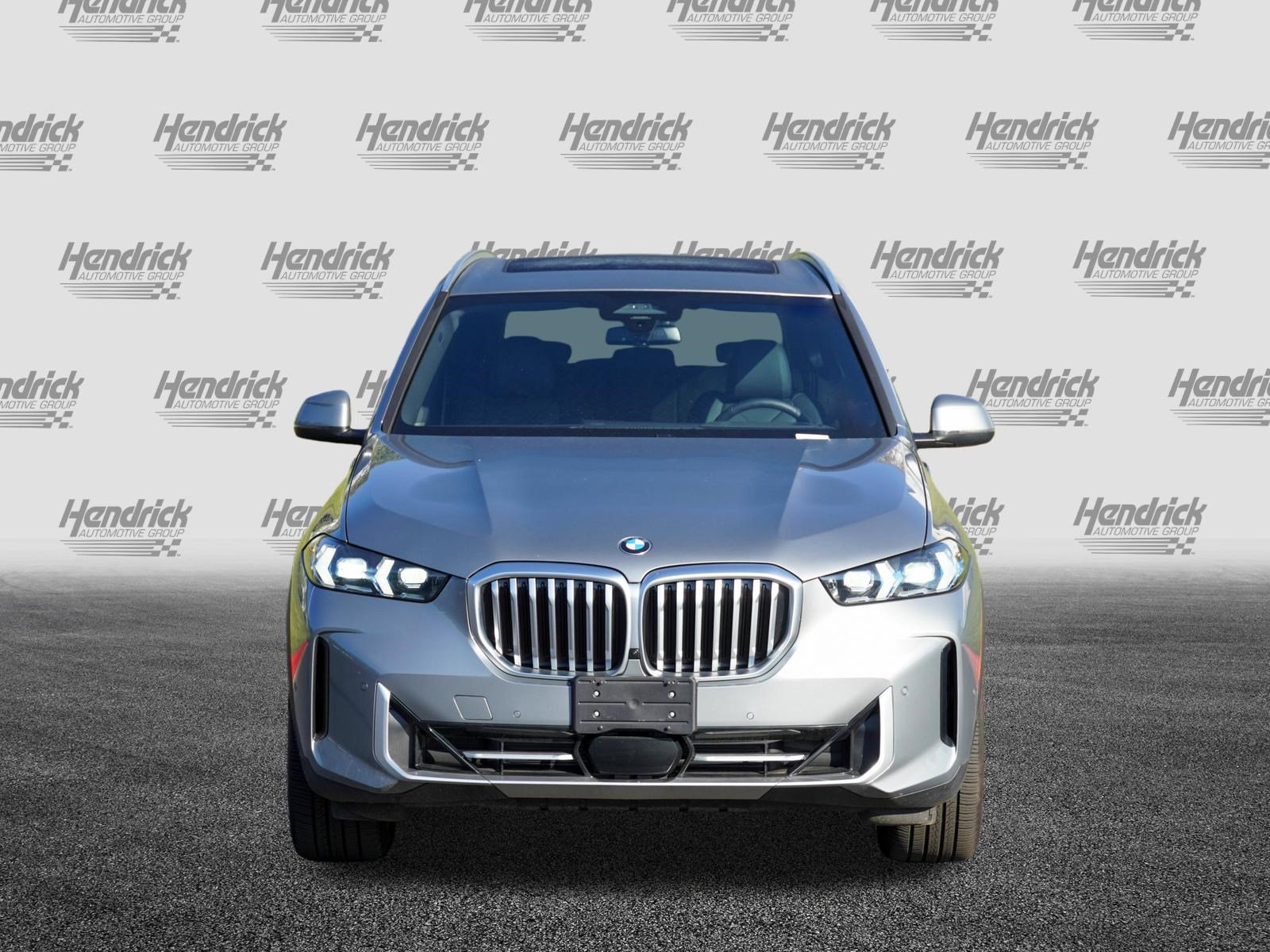 Certified 2024 BMW X5 xDrive40i w/ Premium Package AWD/4WD image 3