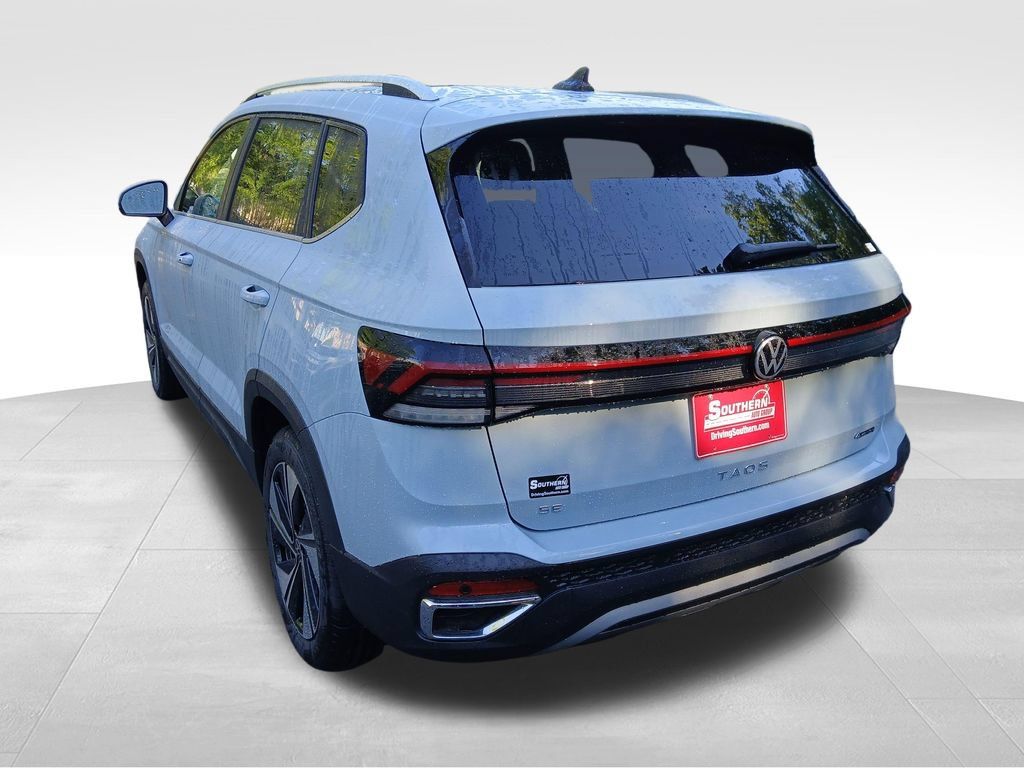 New 2026 Volkswagen Taos SE AWD/4WD image 3