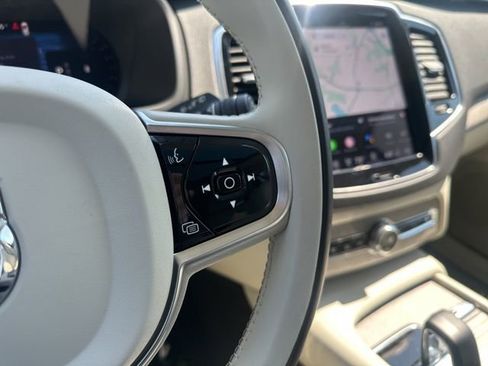 Certified 2023 Volvo XC90 B6 Plus image 29