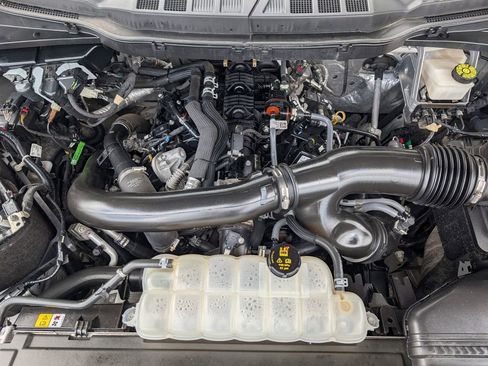 Used 2024 Ford F150 XLT AWD/4WD image 23