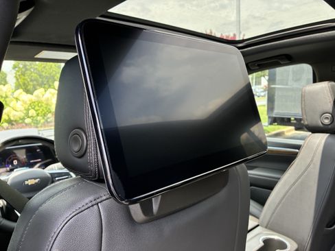 New 2026 Chevrolet Tahoe High Country AWD/4WD image 17