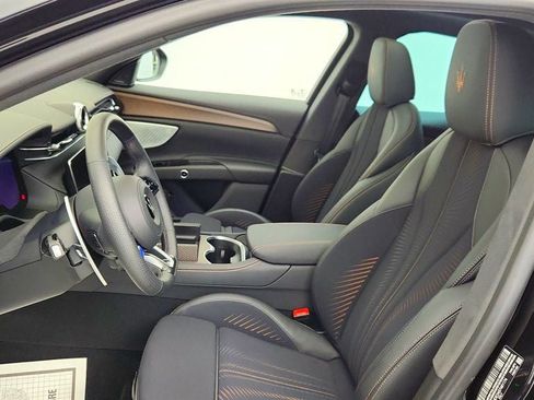 Used 2025 Maserati Grecale Folgore AWD/4WD image 21