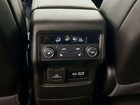 Used 2023 GMC Acadia SLT w/ Technology Package image 26