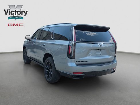 Used 2022 Cadillac Escalade ESV Sport Platinum AWD/4WD image 15