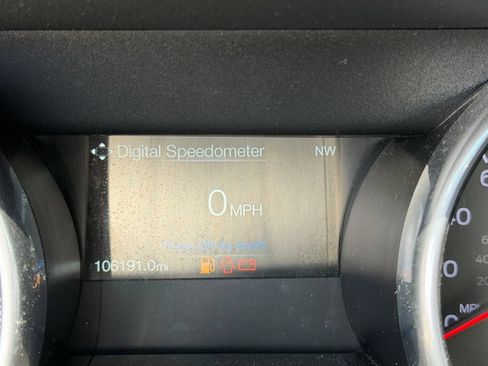 Used 2018 Ford Mustang GT Premium RWD image 18