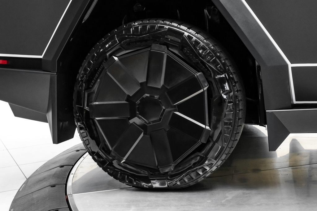 Used 2024 Tesla Cybertruck Cyberbeast AWD/4WD image 54