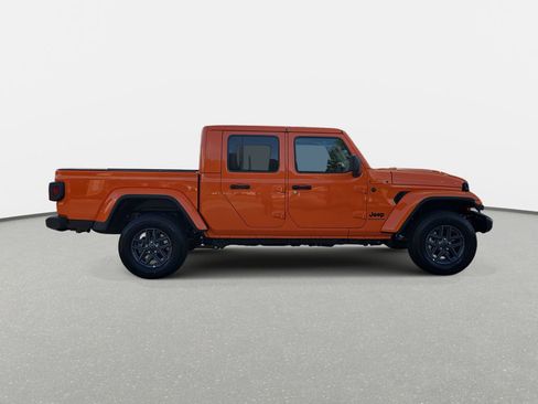 New 2025 Jeep Gladiator Sport image 4