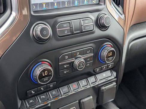 Used 2019 Chevrolet Silverado 1500 High Country w/ Technology Package image 26