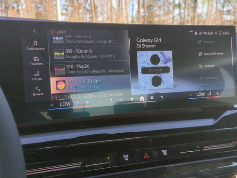 Used 2026 BMW 530i w/ M Sport Package RWD image 23