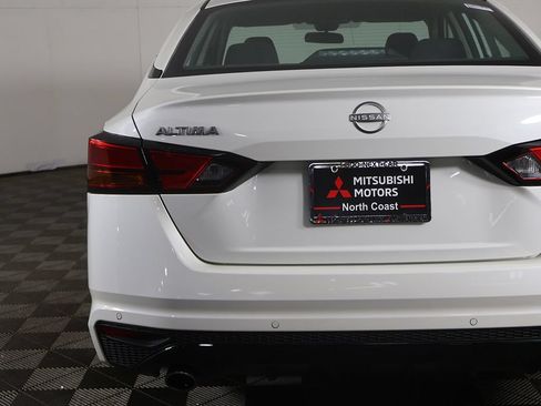 Used 2024 Nissan Altima 2.5 SR FWD image 10