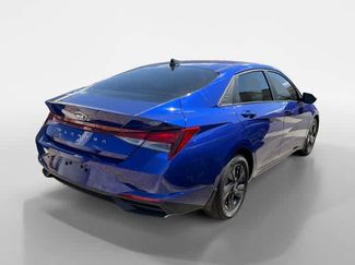 Used 2022 Hyundai Elantra SEL FWD video 3